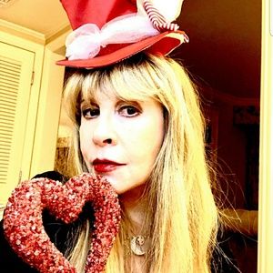 Meet your Posher, Wayne